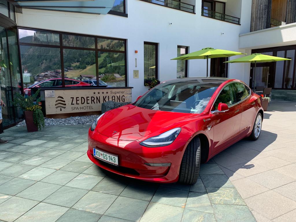Tesla 2 10.07.2019
